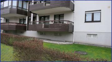 Neu im Angebot - Erdgeschosswohnung mit TG-Stellplatz - Holzmann Immobilien