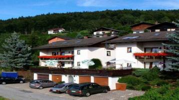 Freistehendes Haus mit Ferienwohnungen in sehr reizvoller Lage Niederbayerns
