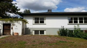 Freistehendes Zweifamilienhaus inkl. großem Baugrundstück in Domlage von Königslutter