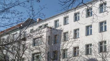 Helle 2-Zimmer-Altbauwohnung in Friedrichshain - provisionsfrei!