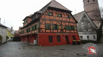Historisches MFH - Denkmalschutz - mitten in der Altstadt von Bad Windseim - 5WE