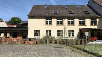 Mehrfamilienhaus mit Gewerbe in Leidersbach