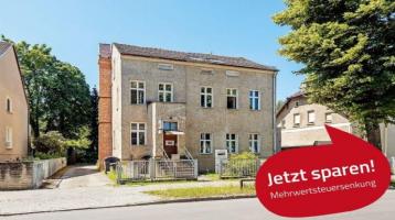 Bezugsfreie Wohnung im Dachgeschoss plus Renditeobjekt in Berlin-Karow