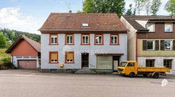 Großzügiges Einfamilienhaus mit Gewerbefläche in Gutach