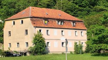 Sanierungsbedürftiges Haus in Bad Schandau mit Großem Grundstück