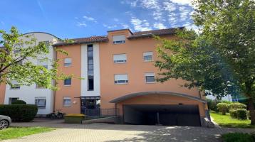 Kapitalanlage: Charmante 4-Zimmer-Dachgeschoss-Wohnung in Königsbrunn