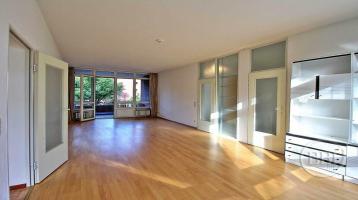 SUN-FLOODED NEW APARTMENT WITH LIFT, LARGE BALCONY AND LOTS OF SPACE! GARAGE PARKING INCLUDED!