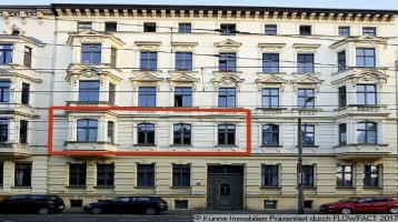 Provisionsfrei! 4-Zimmerwohnung mit Süd-Balkon in restauriertem Altbau