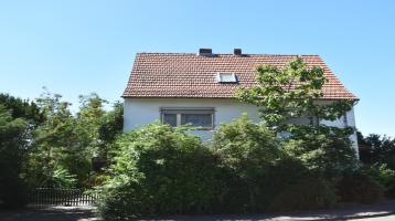 Großzügiges Ein-/Zweifamilienhaus mit Nebengebäude in Obernfeld