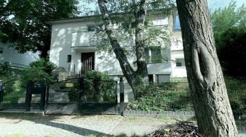 Schöne Villa mit Charme auf großem Grundstück in Berlin-Frohnau