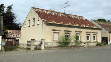 Provisionsfrei! Bezugsfreies Einfamilienhaus mit Ausbaupotenzial in Buckow