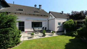 Hereinspaziert: Doppelhaushälfte mit XL Garage in Orsoyerberg