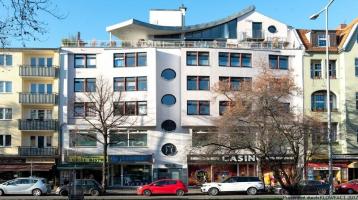 Ruhig und zentral gelegen: Provisionsfreie Altbauwohnung mit Terrasse in Friedenau