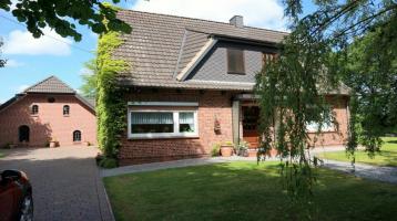 Sonniges Grundstück bietet 1 Fam. Haus + Gästehaus + Bauplatz in Traumlage u. Waldnähe v. Basdahl