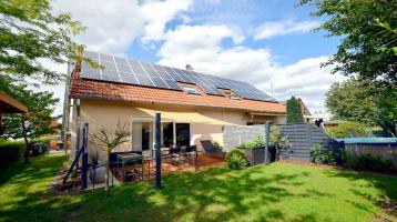 Solide Kapitalanlage! Vermietetes Doppelhaus, zwei Garagen und Solaranlage in Algermissen