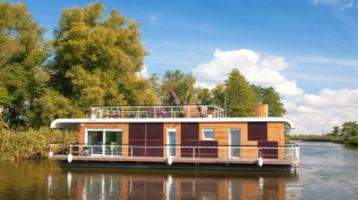 Modernes Hausboot - Wohnen und Leben auf dem Wasser !