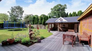 Stilvoller Familientraum mit Veranda, großem Garten und 2 Terrassen