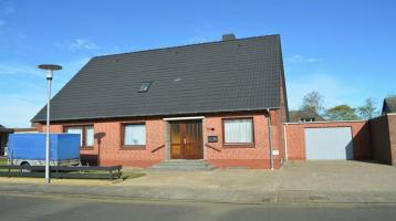 Zwei-Familienhaus mit Terrasse und Garage in Cuxhaven-Altenbruch