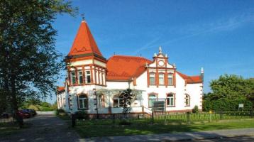 Jugendstil-Villa in bester Lage von Neustrelitz zu verkaufen - mit Wasserzugang.