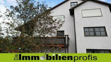 1456 - Hof 2 km: Herrliche 3 Zimmer-Eigentumswohnung mit 2 Balkonen und Garage