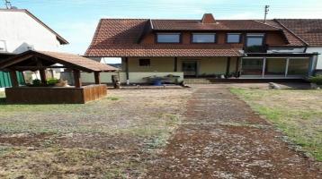 Sehr schönes gepflegtes einseitig angebautes 1-Familienhaus mit großem Grundstück in Nalbach-OT zu verkaufen