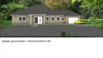 Exklusiver Neubau Winkel-Walmdachbungalow mit freiem Feldblick