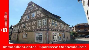Denkmalschutz! Historisches Mehrfamilienhaus mit kl. Ladengeschäft in der Altstadt von Michelstadt.