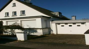 Langenfeld: Komfortables 1-3 Familienhaus in ruhiger Lage!