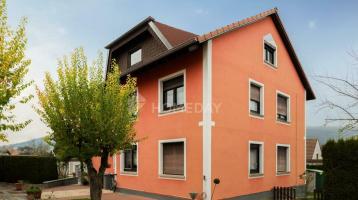 Gepflegte Dachgeschosswohnung mit 3 Zimmern, neuem Bad und Stellplatz in Blumberg