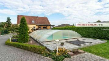 IMMOBERLIN.DE - Familienfreundliches Haus mit Sonnengarten und Pool