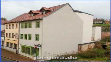 Kleines schönes Mehrfamilienhaus mit Ladeneinheit in Stadtroda, Nähe Jena zu verkaufen.