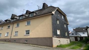 Renovierungsbedürftige Doppelhaushälfte in Schauenstein sucht Heimwerker
