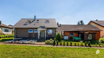 Sofort frei - Charmantes Einfamilienhaus mit überdachter Terrasse, Garten und Garage in Starzach