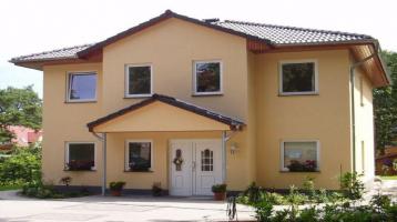 Moderne KFW55 Stadtvilla in Beuna -030-