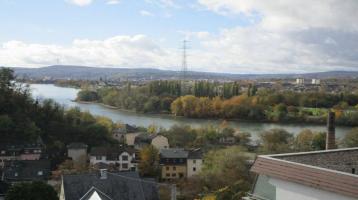 Vallendar: Der Rhein liegt Ihnen zu Füßen! Geräumiges Einfamilienhaus in exponierter Hanglage