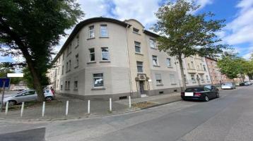 Frisch renovierte und sehr gut geschnittene Wohnung in Uninähe mit WG-Möglichkeit!