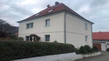 Wohnhaus mit Nebengebäude im Herzen von Ausbach