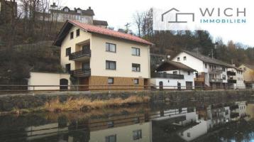 Zweifamilienhaus mit Rodachblick in zentraler Lage von Steinwiesen