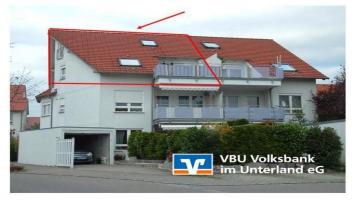 VBU Immobilien, Hochwertige und gemütliche Dachwohnung