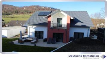 Neuwertiges freistehendes Wohnhaus in Albstadt-Lautlingen