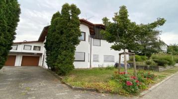 Marbach-Rielingshausen - Gepflegtes, attraktives Einfamilienhaus mit Einliegerwohnung und vier Garagen