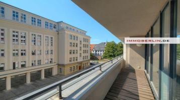 IMMOBERLIN.DE - Toplage Mitte! 2017 erneuerte Design-Wohnung mit großer Südloggia