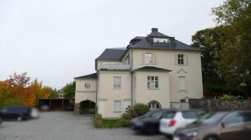 Sehr schöne 2-Raum Eigentumswohnung mit EBK im Dachgeschoss einer Fabrikanten - Villa in Chemnitz