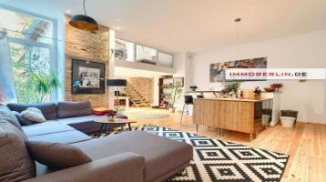 IMMOBERLIN.DE - Top-Kiezlage! Faszinierende Wohnung in Remise mit Garten, Dachterrasse & individuellem luxuriösem Ambiente