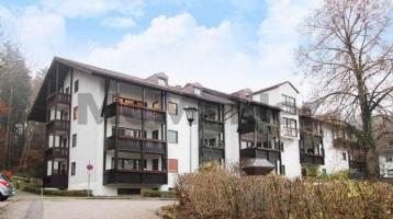 Gehobener Wohntraum nahe München: Großzügige 5-Zi.-Maisonette mit 4 Balkonen in ruhiger Waldrandlage