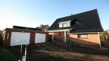 Einfamilienhaus mit Einliegerwohnung und Modernisierungsbedarf in Westerrönfeld