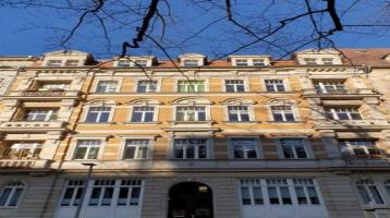 Helle 4-Zimmer-Mansardgeschoss-Maisonette-Wohnung mit Balkon zentral in Dresden-Johannstadt