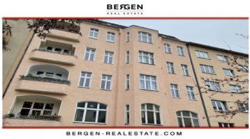 Capital investment with potential: Rented 2 room old building apartment in Moabit