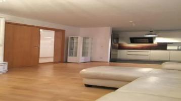 Gemütliche, helle 4 Zimmer Gaertenwohnung in Neuried bei München, ideal für Familien und Senioren