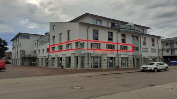 Selten - Gewerbeeinheit für Arztpraxis oder Büro inkl. 5 KFZ-Stellplätzen und Fahrstuhl im Zentrum von Kaltenkirchen